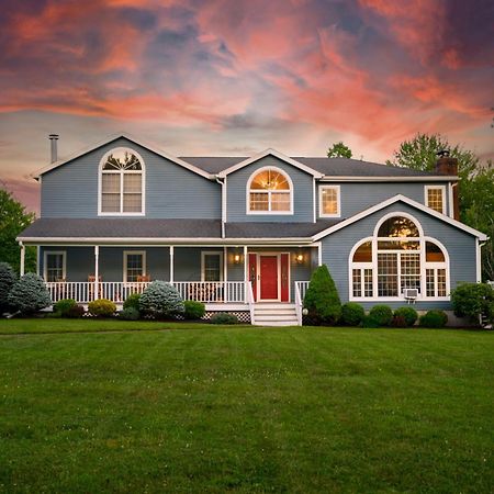 Mountain Blue Vista - Luxury Retreat Near Ski Resorts With Pond, Firepit And Hot Tub Windham Exterior photo