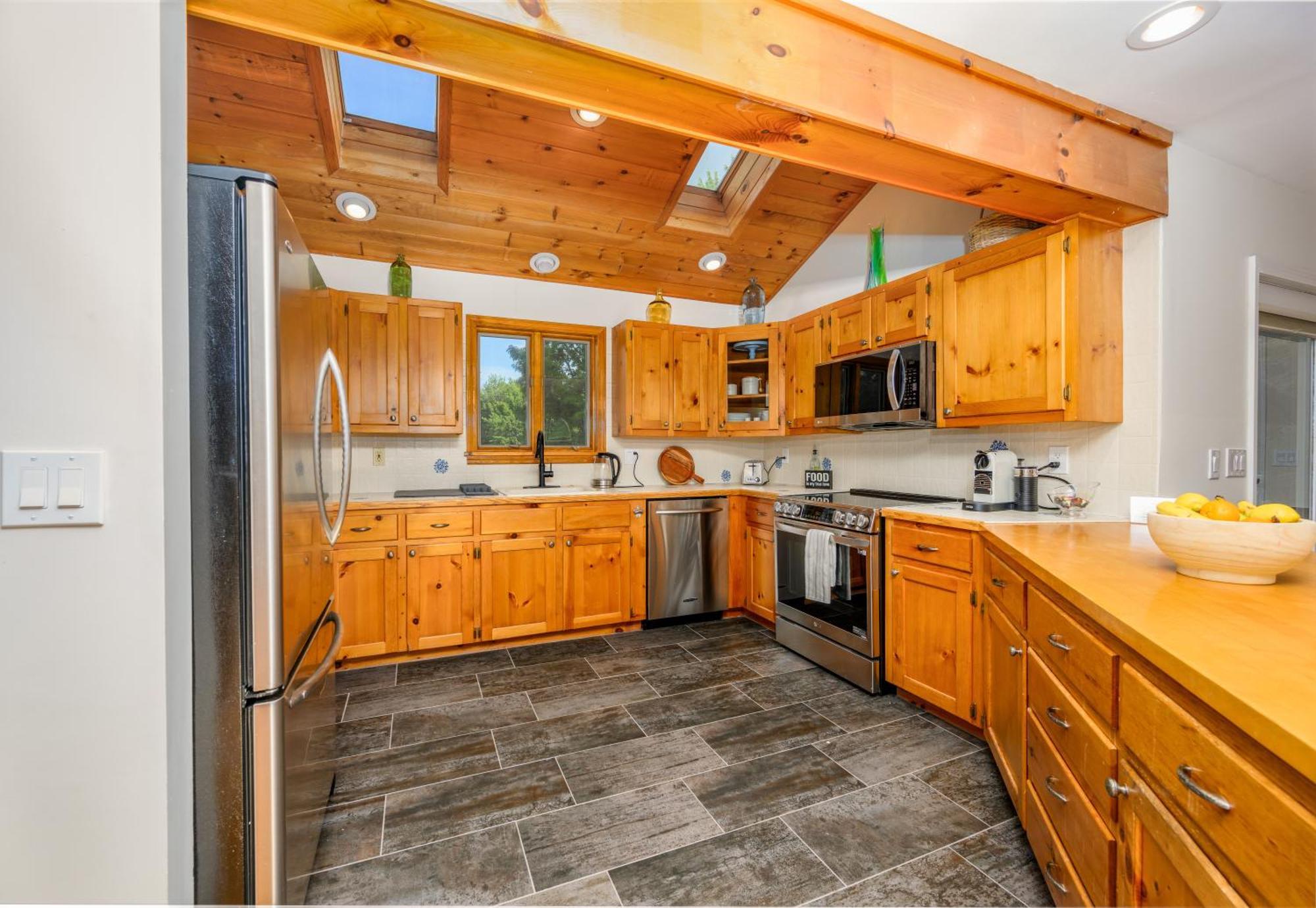 Mountain Blue Vista - Luxury Retreat Near Ski Resorts With Pond, Firepit And Hot Tub Windham Exterior photo